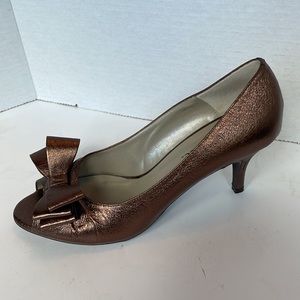 J Renee shoes heels metallic bow
